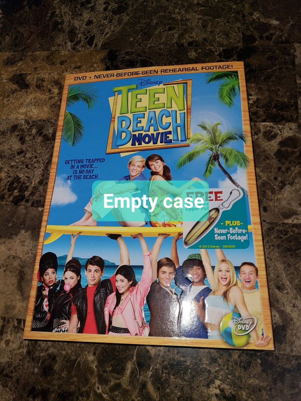 Empty case no DVD teen beach movie
